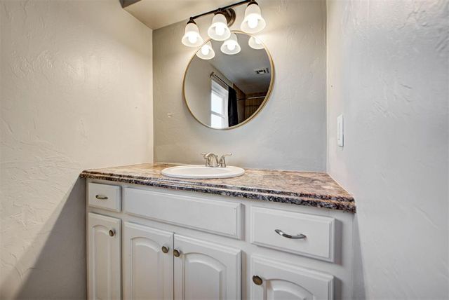 1017 SW 94th Street, Oklahoma City, OK 73139