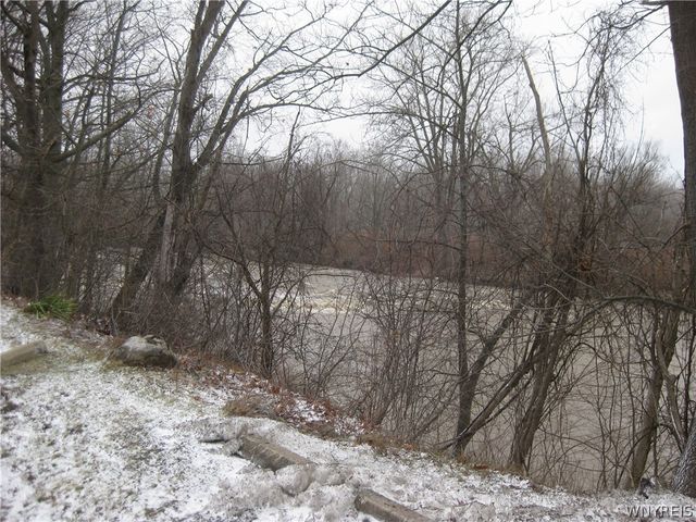 1150 Indian Church Road 3, West Seneca, NY 14224