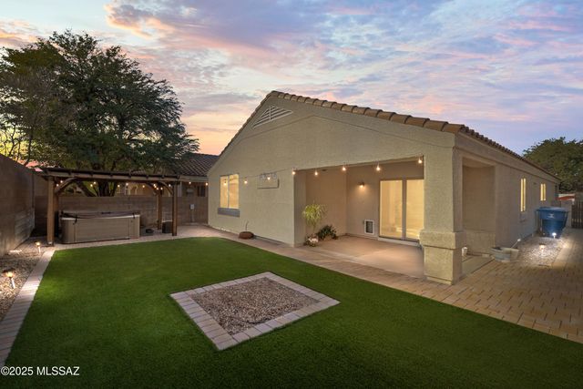 10572 E Carolina Willow Lane, Tucson, AZ 85747