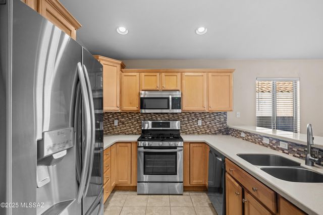 10572 E Carolina Willow Lane, Tucson, AZ 85747