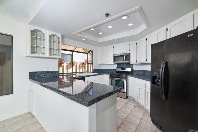 1746 Spyglass Circle, Vista, CA 92081