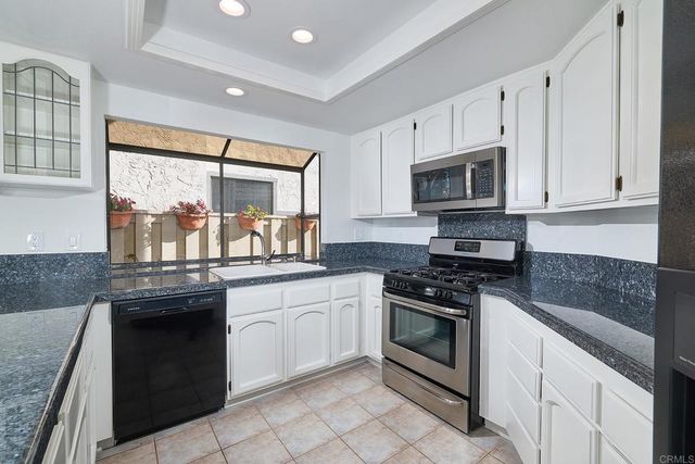 1746 Spyglass Circle, Vista, CA 92081