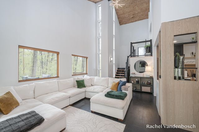 11520 Grand River Drive SE, Lowell, MI 49331