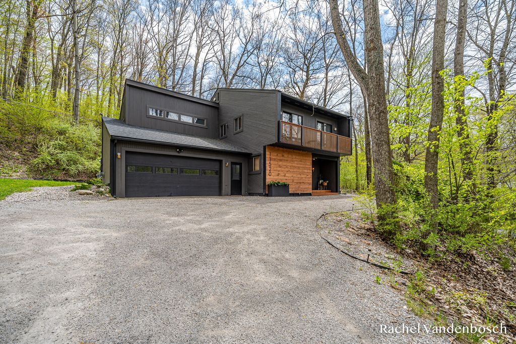 11520 Grand River Drive SE, Lowell, MI 49331