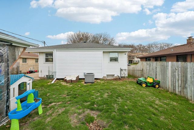 1431 24th STREET, Kenosha, WI 53140