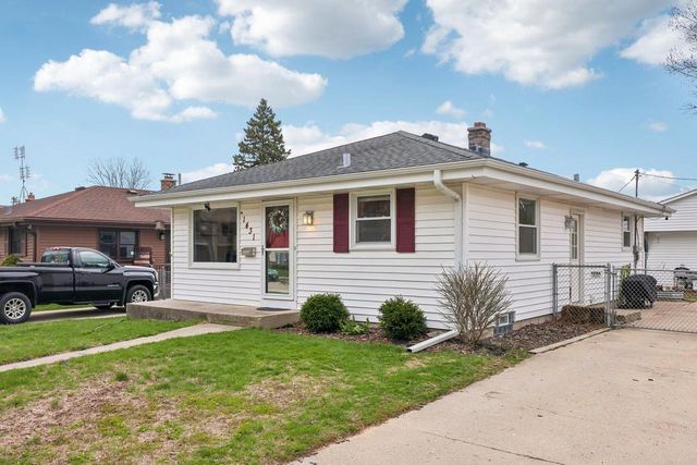 1431 24th STREET, Kenosha, WI 53140