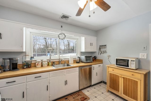 320 Cedar Hill Ave, Wyckoff Twp., NJ 07481