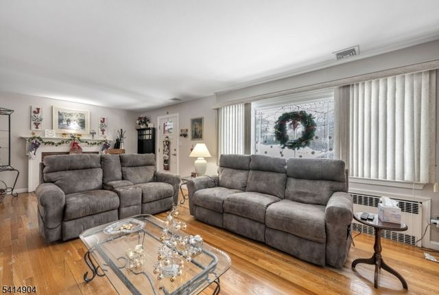 320 Cedar Hill Ave, Wyckoff Twp., NJ 07481