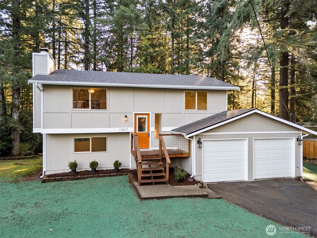 13607 97th Avenue NW, Gig Harbor, WA 98329