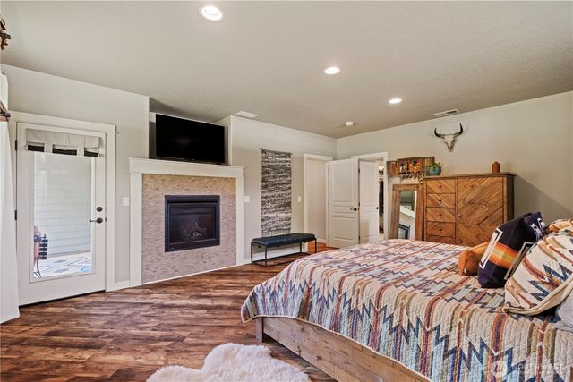 258 Antrim Road, Winlock, WA 98596