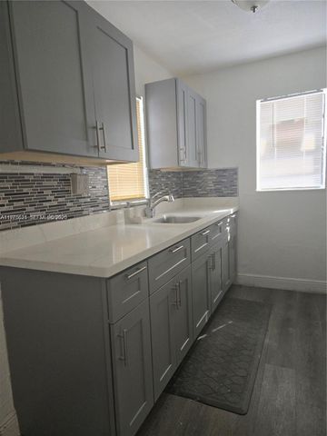 2111 NW 26th Ave 2111, Fort Lauderdale, FL 33311