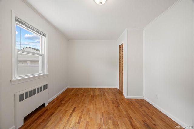 1051 Park Lane N, Franklin Square, NY 11010