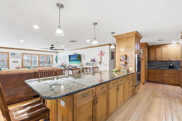 807 W RUSSELL DRIVE, Plant City, FL 33563