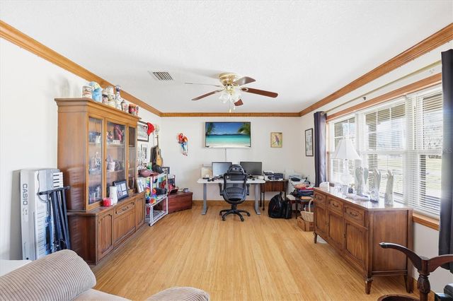 807 W RUSSELL DRIVE, Plant City, FL 33563