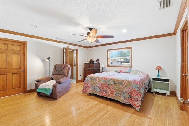 807 W RUSSELL DRIVE, Plant City, FL 33563