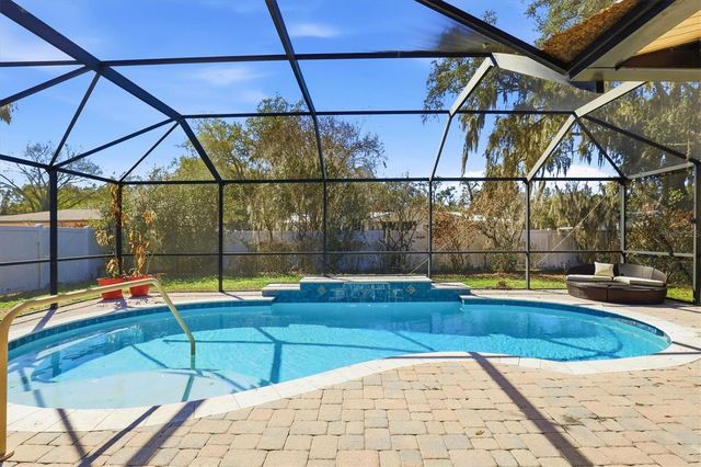 807 W RUSSELL DRIVE, Plant City, FL 33563