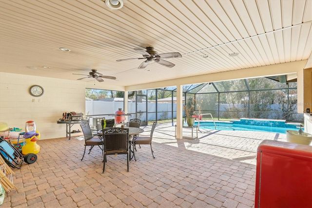 807 W RUSSELL DRIVE, Plant City, FL 33563