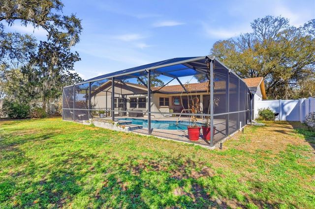 807 W RUSSELL DRIVE, Plant City, FL 33563