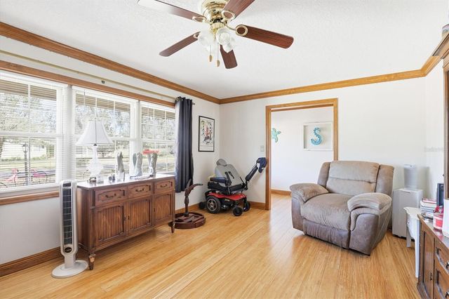 807 W RUSSELL DRIVE, Plant City, FL 33563