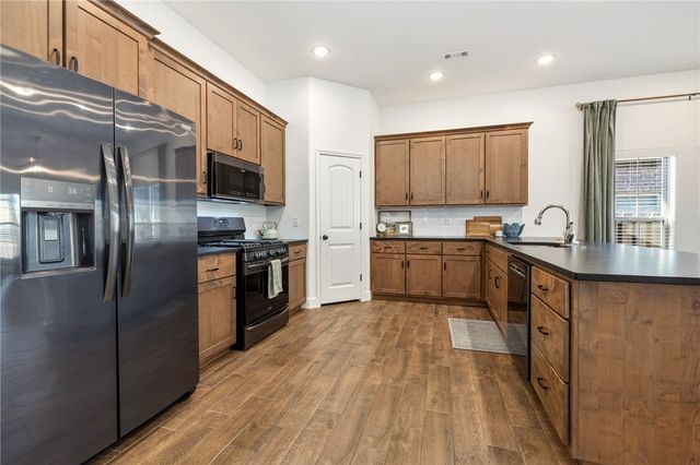 5905 Ettie May Street, Bentonville, AR 72713