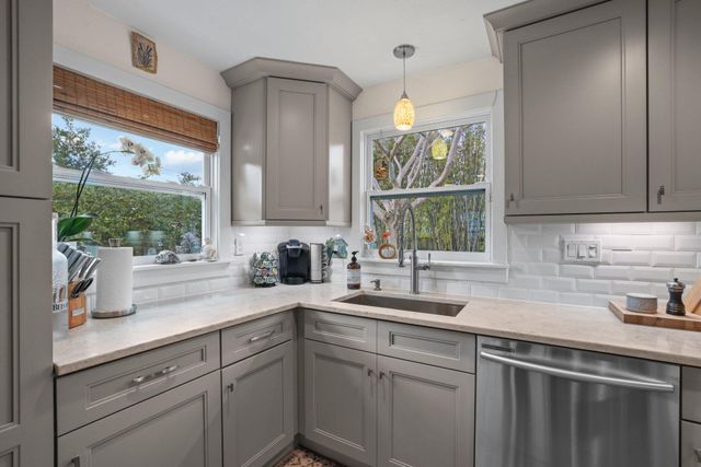 304 SE 4th Avenue, Delray Beach, FL 33483