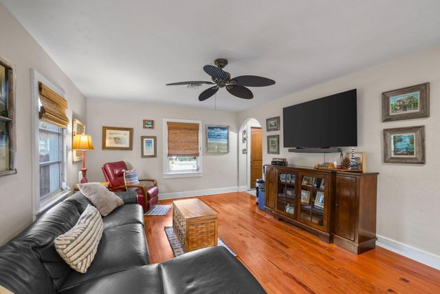 304 SE 4th Avenue, Delray Beach, FL 33483