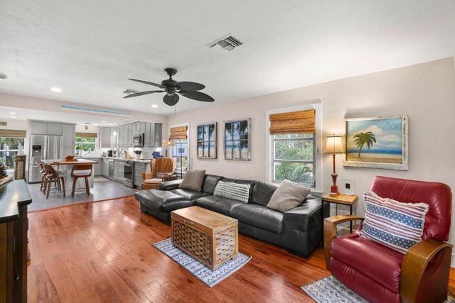 304 SE 4th Avenue, Delray Beach, FL 33483