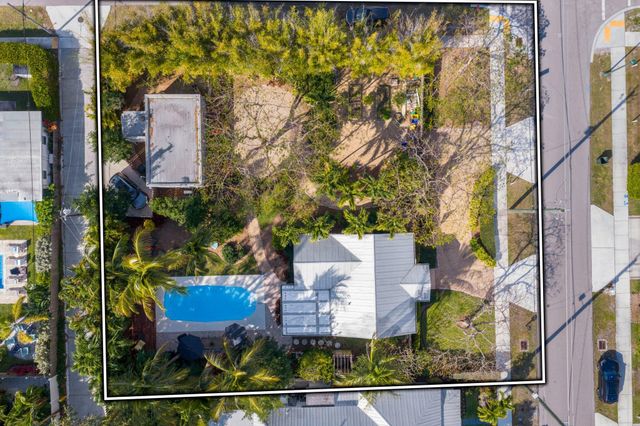 304 SE 4th Avenue, Delray Beach, FL 33483