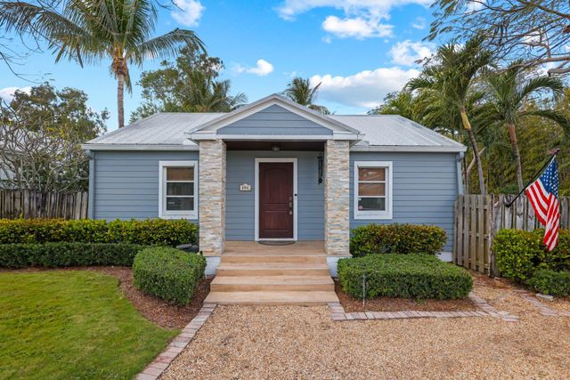 304 SE 4th Avenue, Delray Beach, FL 33483