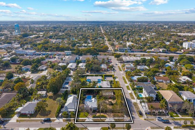 304 SE 4th Avenue, Delray Beach, FL 33483