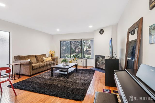 627 Sayre Drive, Plainsboro, NJ 08540