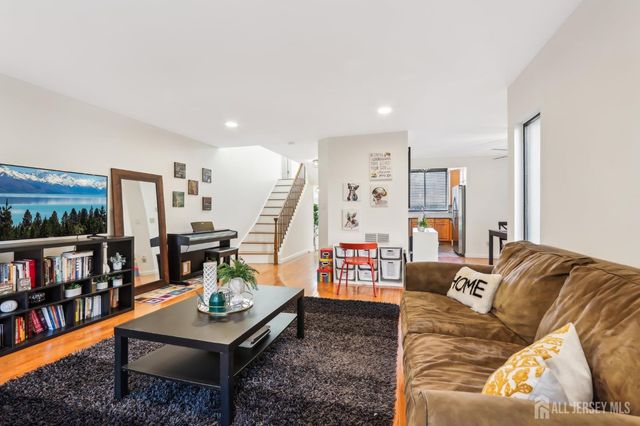 627 Sayre Drive, Plainsboro, NJ 08540