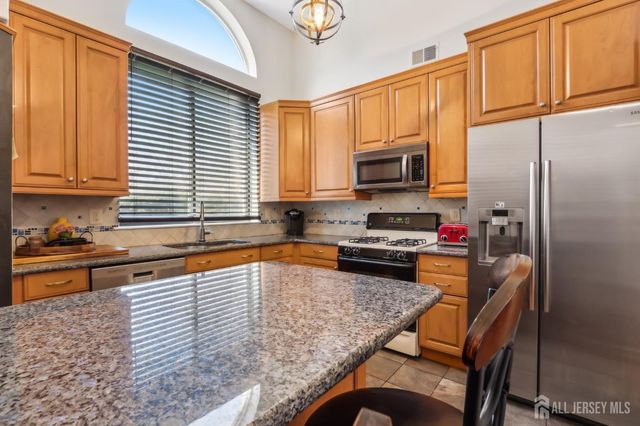 627 Sayre Drive, Plainsboro, NJ 08540