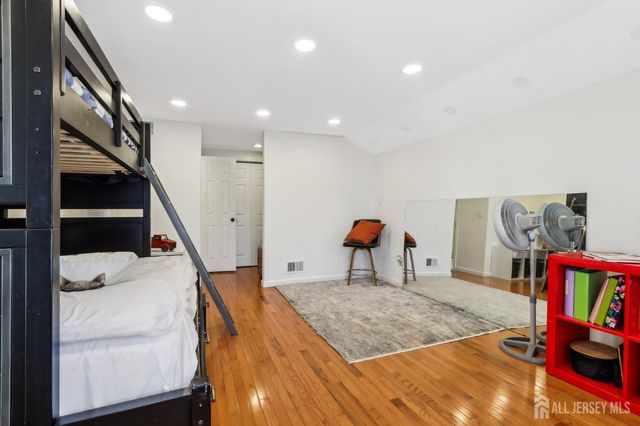 627 Sayre Drive, Plainsboro, NJ 08540