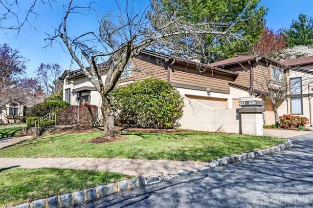 627 Sayre Drive, Plainsboro, NJ 08540