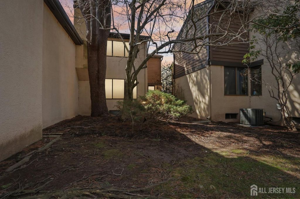 627 Sayre Drive, Plainsboro, NJ 08540