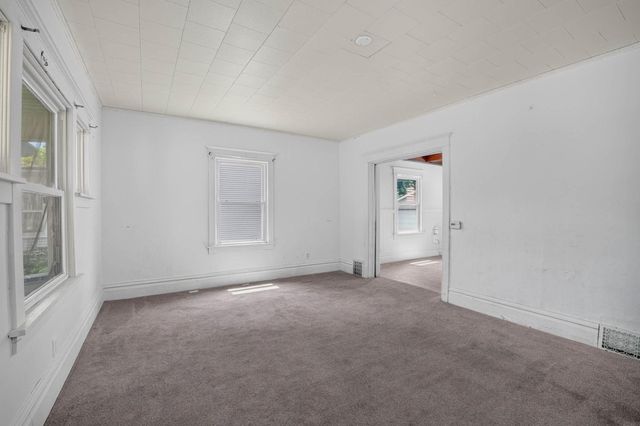 616 Kimball Avenue, Waterloo, IA 50701