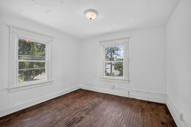 616 Kimball Avenue, Waterloo, IA 50701