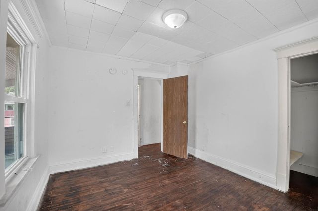 616 Kimball Avenue, Waterloo, IA 50701