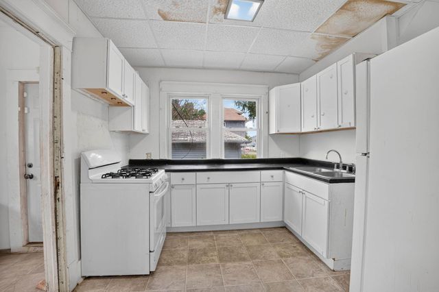 616 Kimball Avenue, Waterloo, IA 50701