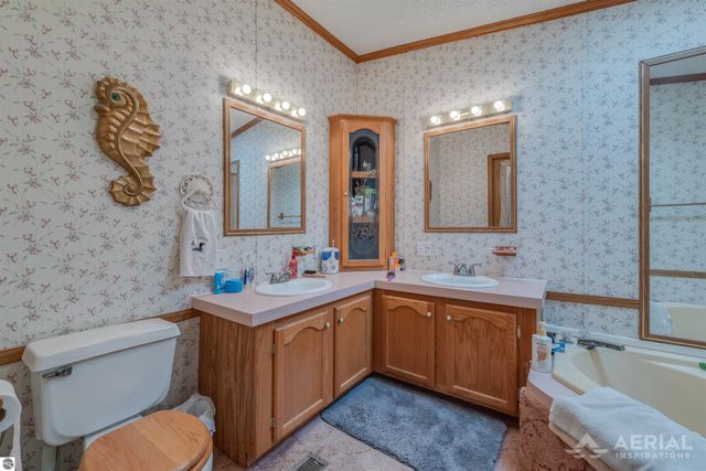 1929 Mohawk Trail, West Branch, MI 48661