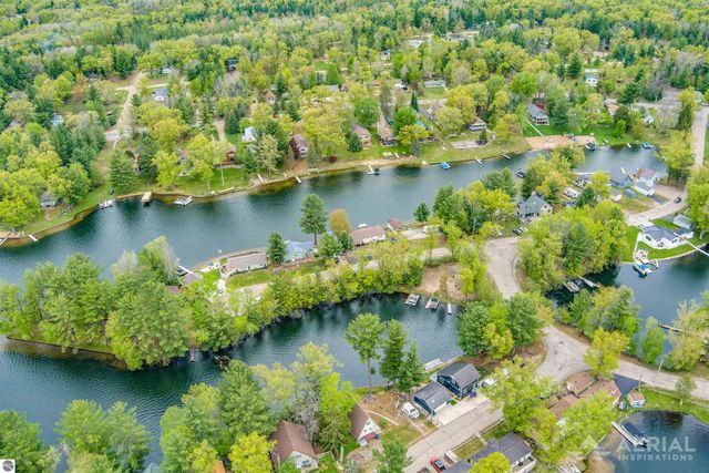 1929 Mohawk Trail, West Branch, MI 48661