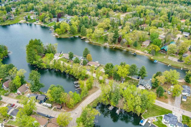 1929 Mohawk Trail, West Branch, MI 48661