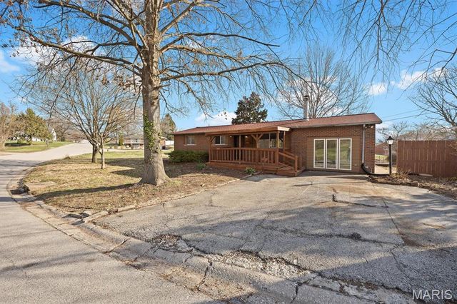 4821 Wick Mor Drive, Alton, IL 62002