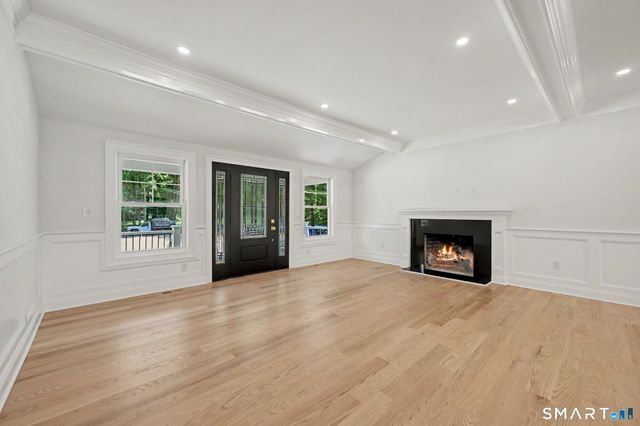 203 Wildflower Lane, Fairfield, CT 06824