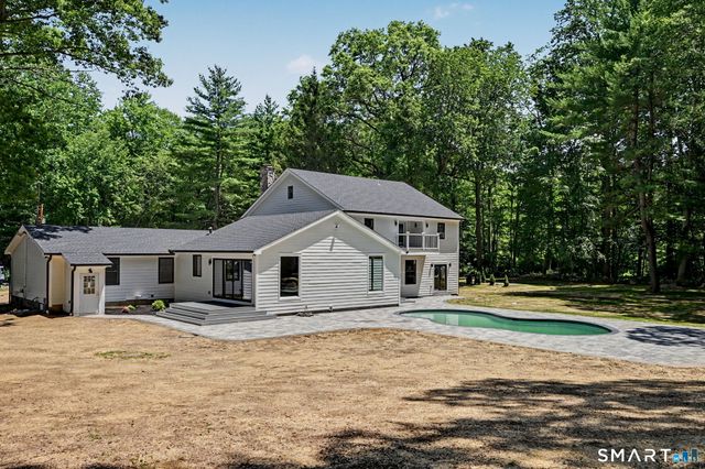 203 Wildflower Lane, Fairfield, CT 06824