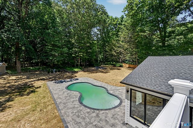203 Wildflower Lane, Fairfield, CT 06824