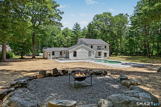203 Wildflower Lane, Fairfield, CT 06824
