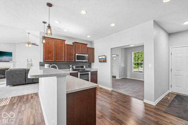 287 S Woodridge Drive, Pittsboro, IN 46167