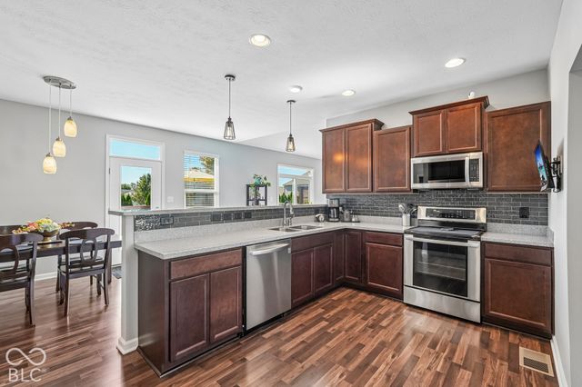 287 S Woodridge Drive, Pittsboro, IN 46167
